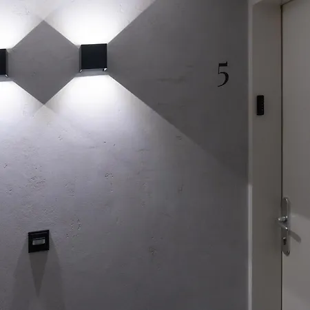 Mia Apartment